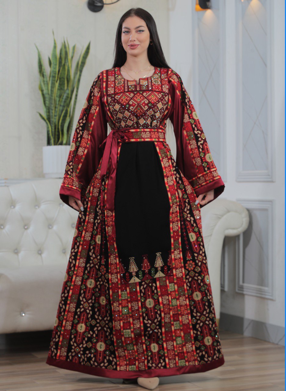 Traditional Embroidered Abaya with Belt and Wide Sleeves