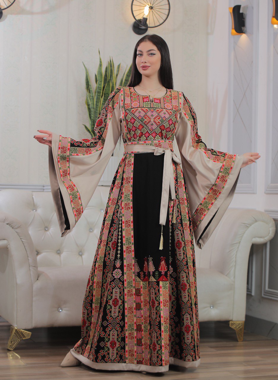 Traditional Embroidered Abaya with Belt and Wide Sleeves