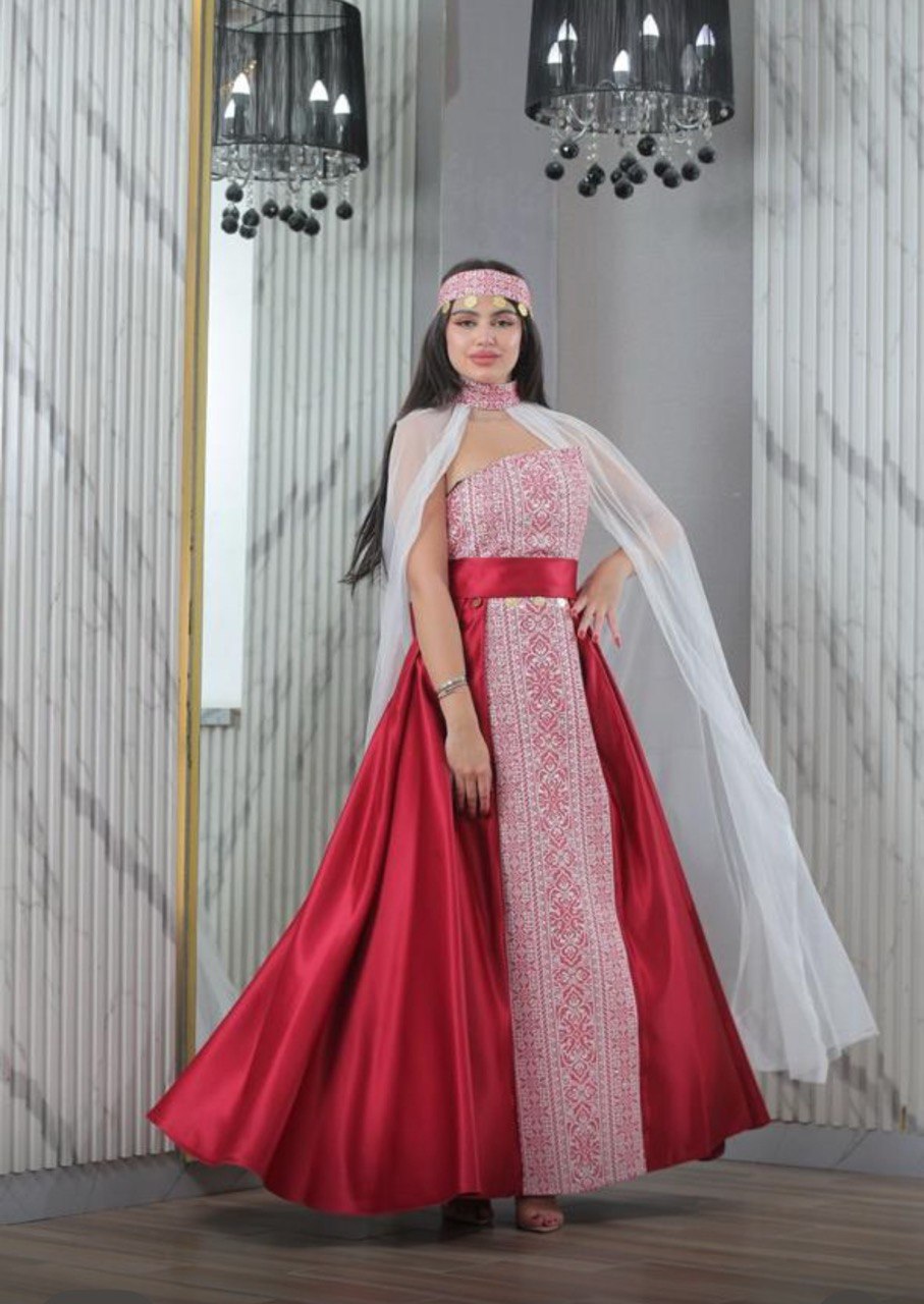 Strapless Embroidered Dress with Wrapped Neck and Long Veil