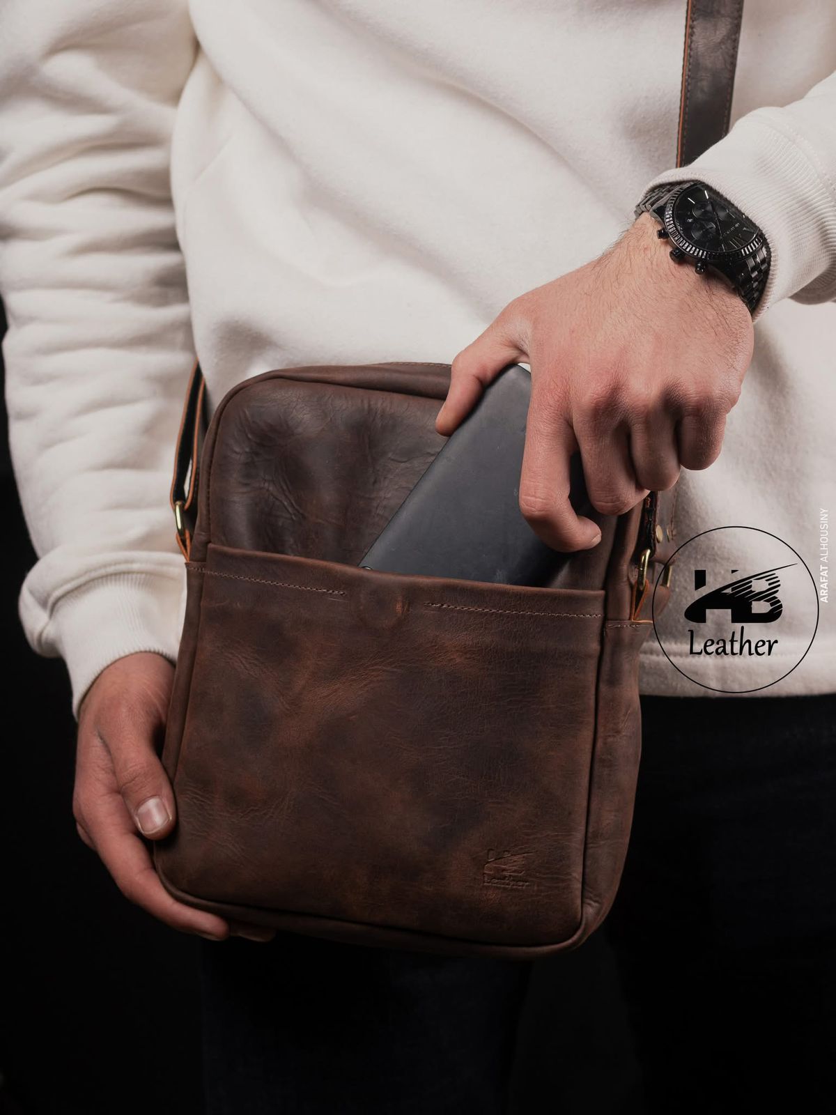 Men’s Natural Leather Crossbody Bag