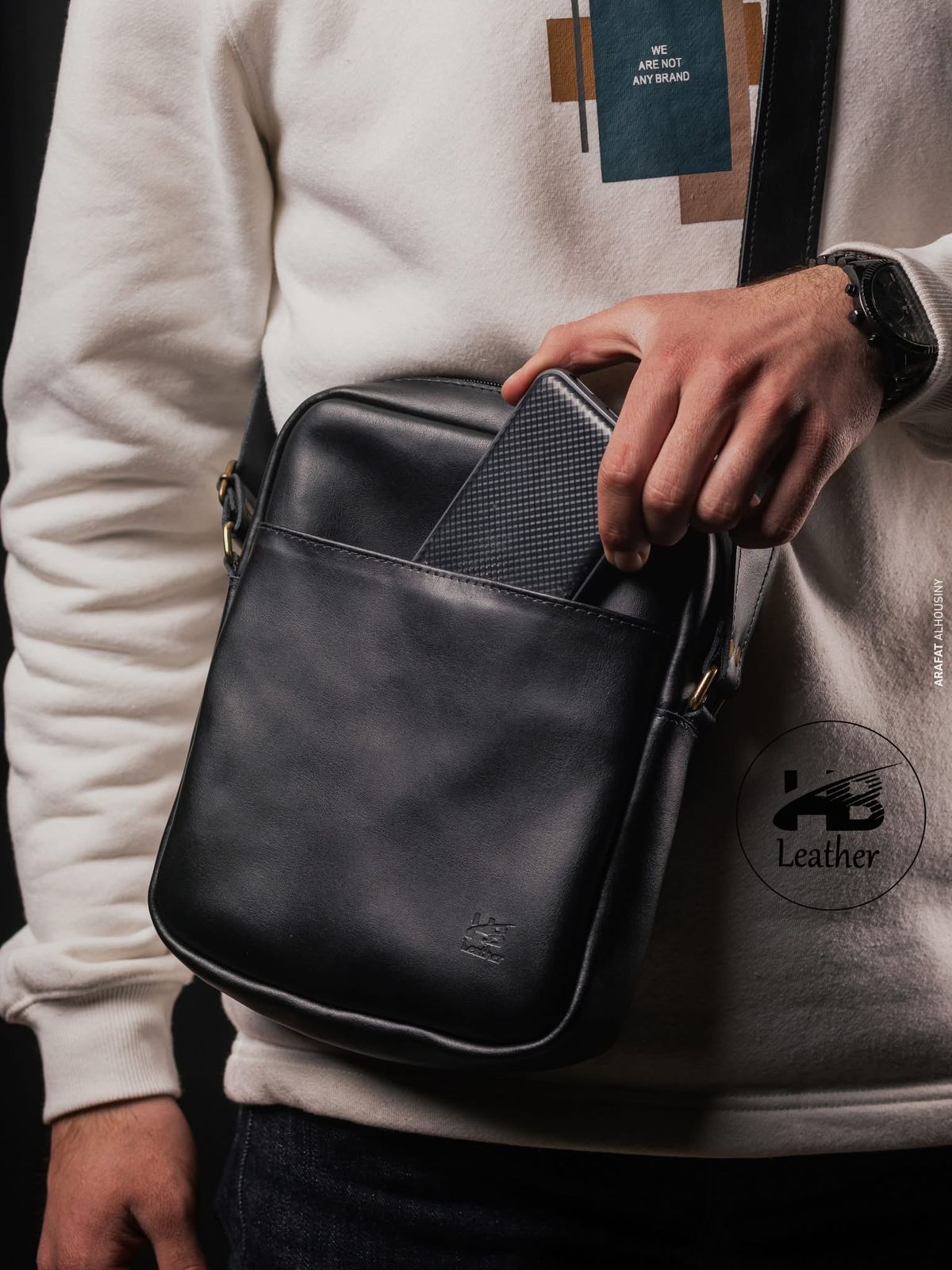 Men’s Natural Leather Crossbody Bag