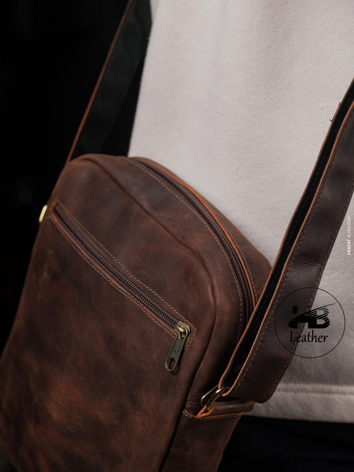 Men’s Natural Leather Crossbody Bag